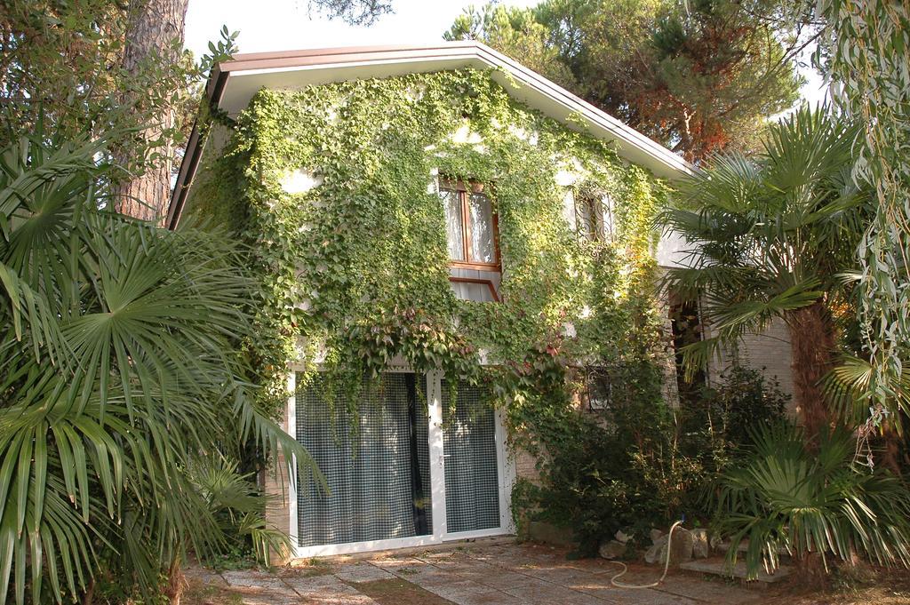 Villa Francesca Lignano Sabbiadoro Eksteriør billede